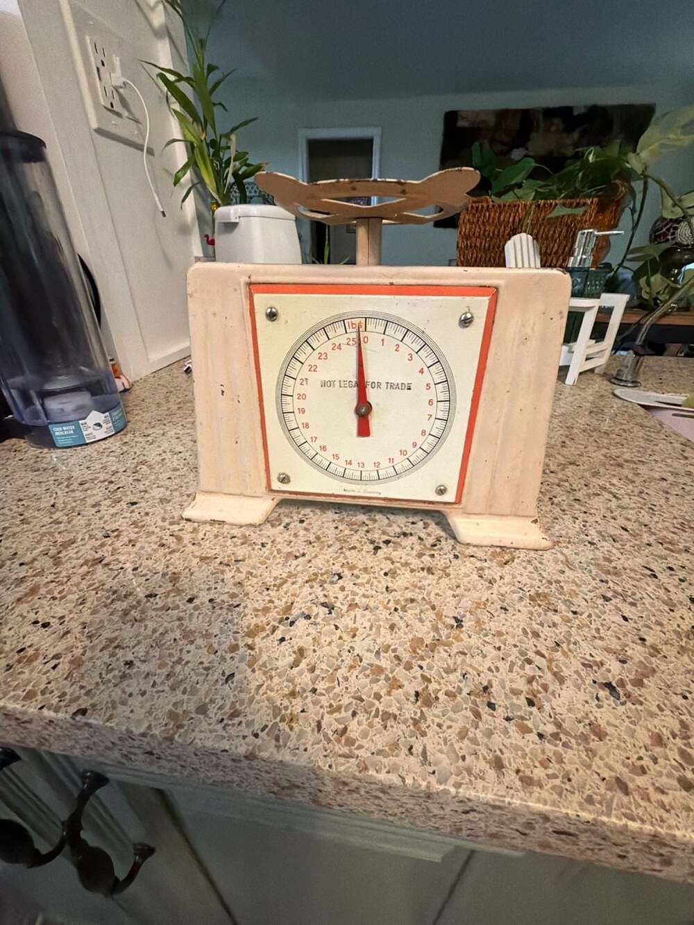 Effem Vintage Utility Scale Cream and Orange 25 lb Capacity Mechanical